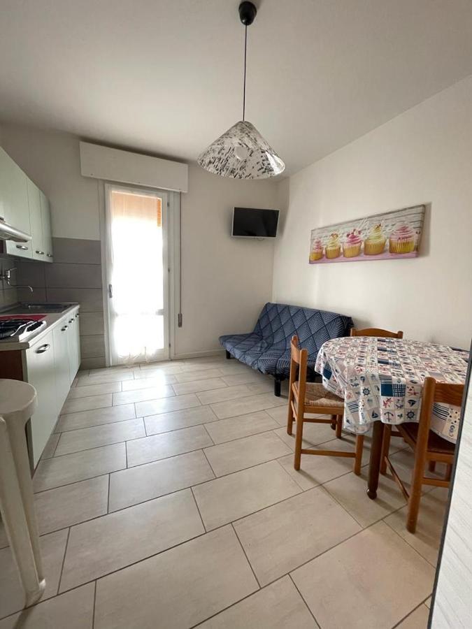 Condominio Michelangelo-Solo Per Famiglie- Walterigato Apartments Лідо-ді-Єзоло Екстер'єр фото