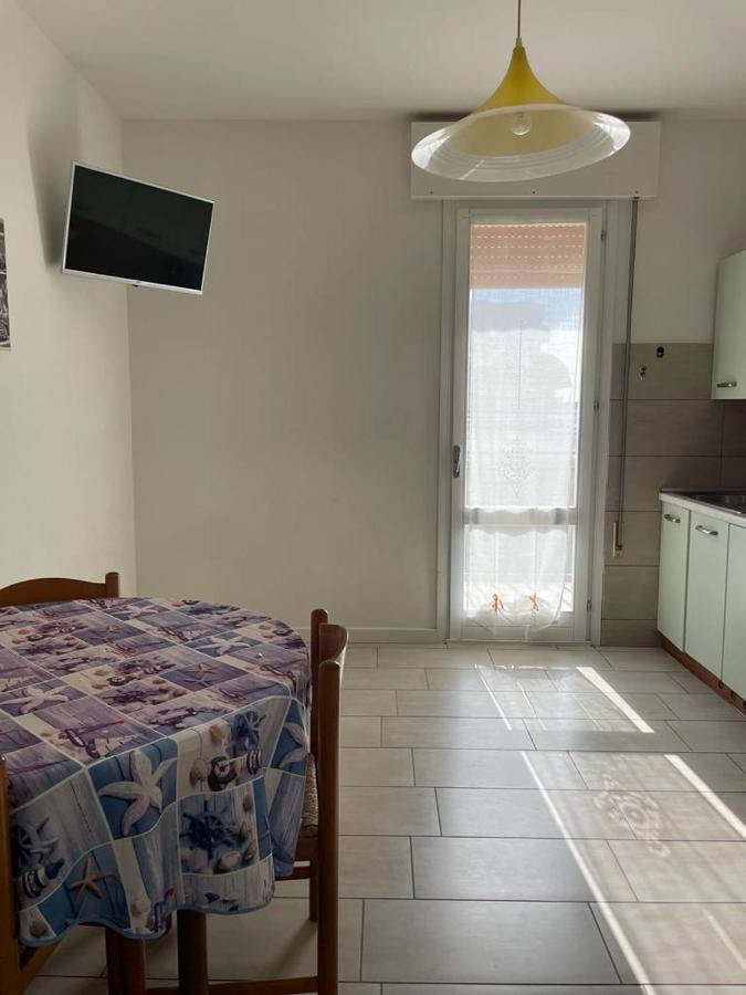 Condominio Michelangelo-Solo Per Famiglie- Walterigato Apartments Лідо-ді-Єзоло Екстер'єр фото