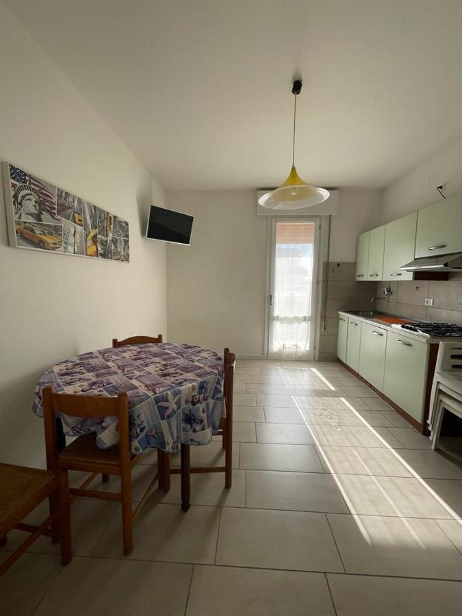 Condominio Michelangelo-Solo Per Famiglie- Walterigato Apartments Лідо-ді-Єзоло Екстер'єр фото